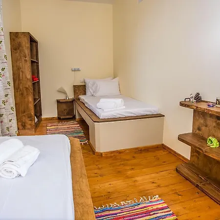 Villa Jlo Dhavgata
